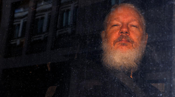 Assange'ın annesi: Oğlumu yavaşça, zalimce öldürüyorlar