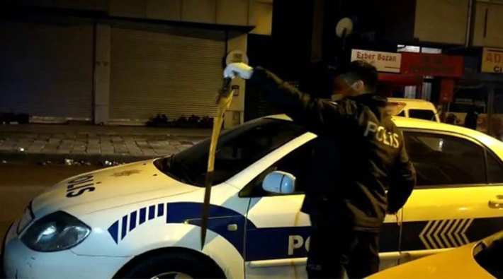 Ataşehir'de bir kişi kılıçla taksi durağına saldırdı