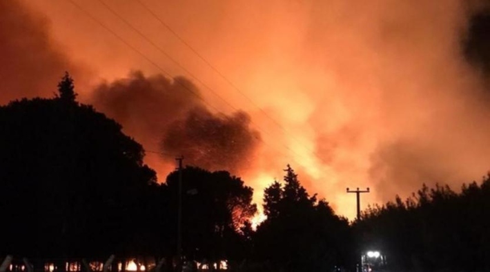 Ayvalık'ta orman yangını: 80 hektarlık alan zarar gördü