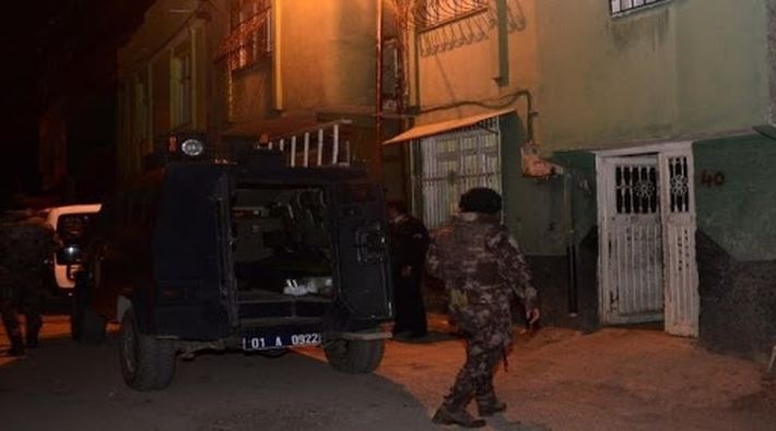 Adana’da ev baskınları: 10 gözaltı