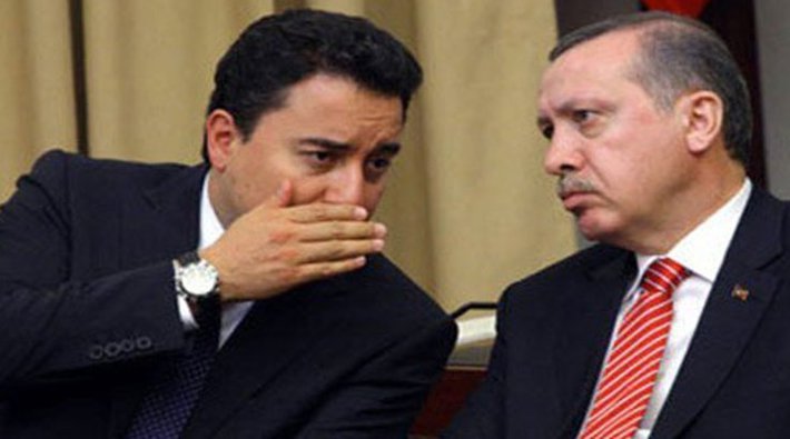 ‘Ali Babacan, ayrılma gerekçelerini ilettiği bir dosyayı Erdoğan’a sundu’
