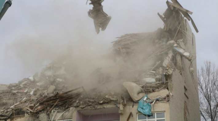 Çevre ve Şehircilik Bakanı Kurum, depremde hasar gören bina sayısını açıkladı