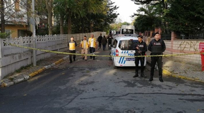 Bakırköy'de bir evde 3 kişinin cansız bedeni bulundu: Siyanür tespit edildi