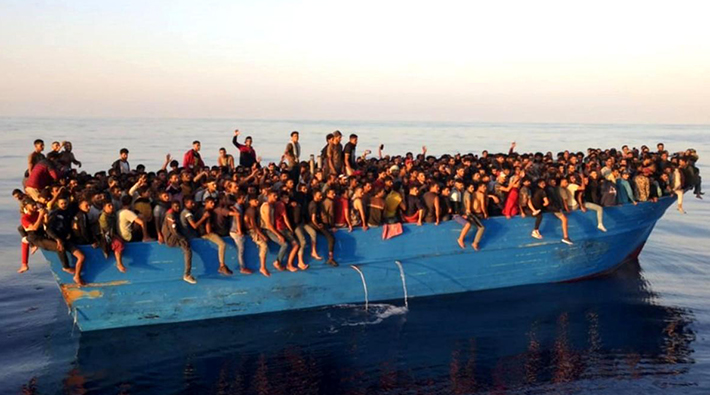 İtalya’da 539 göçmen kurtarıldı: Göçmen merkezinde işkence iddiası