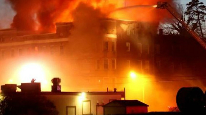 Batum'da otel yandı: 12 kişi öldü