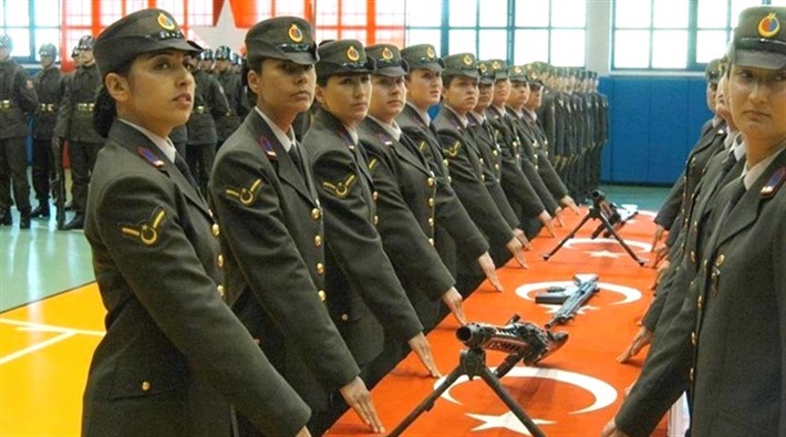 TSK'da türban yasağı kalktı: Kadın subaylar türban takabilecek