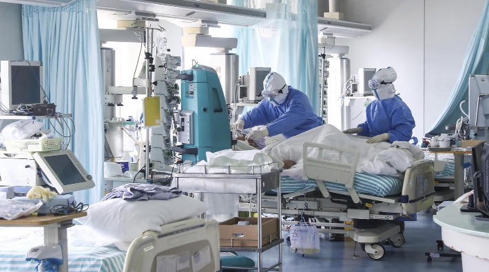 Antalya’da sağlık çalışanı koronavirüs nedeniyle yaşamını yitirdi