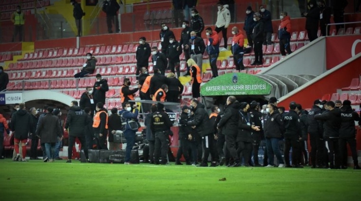 Kayserispor-Beşiktaş maçı sonrası küfür ve saldırı iddiası