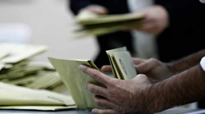 AKP, ilçe seçim kurulundan geçersiz oyların Binali Yıldırım'a yazılmasını istedi