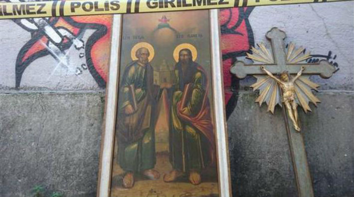 Beyoğlu’ndaki Ermeni Ortodoks kilisesine hırsız girdi