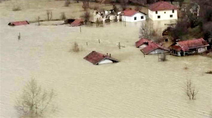 HES yüzünden bir köy baraj suları altında kaldı!