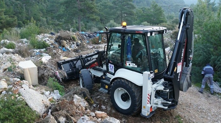Bodrum’da ormanlık alandan tam 65 ton çöp çıkarıldı!