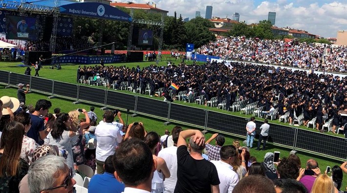 Boğaziçi mezuniyet töreninde protesto: Biz mezun olduk, senin diploman nerede?