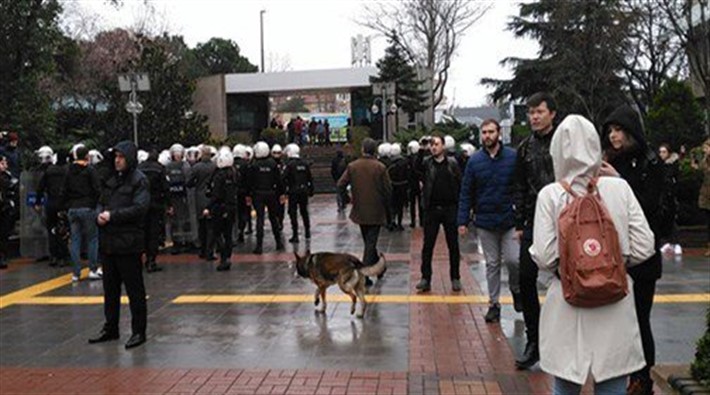 Boğaziçi Üniversitesi'nde 2 öğrenci daha gözaltına alındı