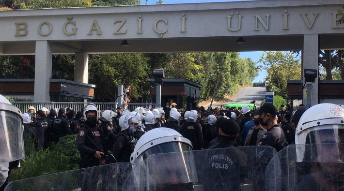 Boğaziçi’nde öğrencilere art arda polis saldırıları: 13 gözaltı