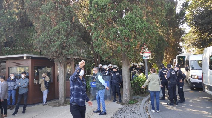 Boğaziçi'nde polis saldırısında gözaltına alınan 43 öğrenci serbest bırakıldı