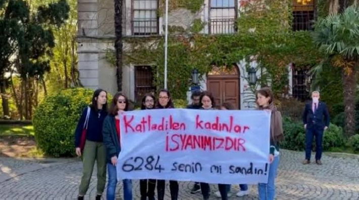Gözaltına alınan Boğaziçi Üniversitesi öğrencileri serbest bırakıldı