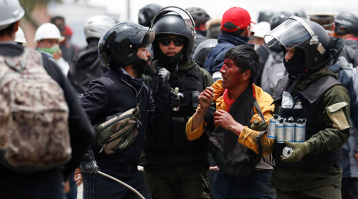 Bolivya'daki darbe sonrası Morales destekçilerinin evlerine polis baskını