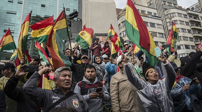 Bolivya’da darbe karşıtı halka polis saldırısı: 5 ölü