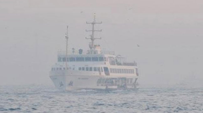 Bozcaada’da feribot seferleri iptal edildi