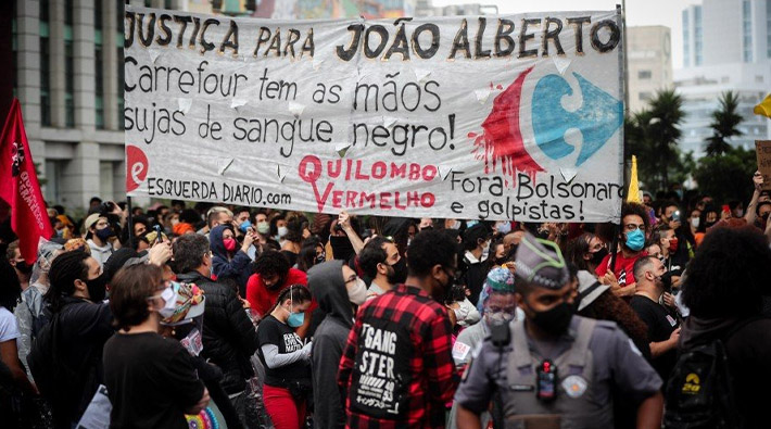 Brezilya'da güvenlik güçlerinin Siyah Farkındalık Günü öncesi işlediği cinayet için eylemler başladı 