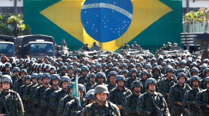 'Brezilya Venezuela sınırına asker yığıyor' iddiası