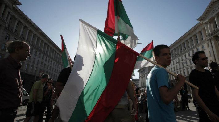 Bulgaristan'da halk sandık başında: Seçimlere Türkiye ile yaşanan kriz damga vurdu