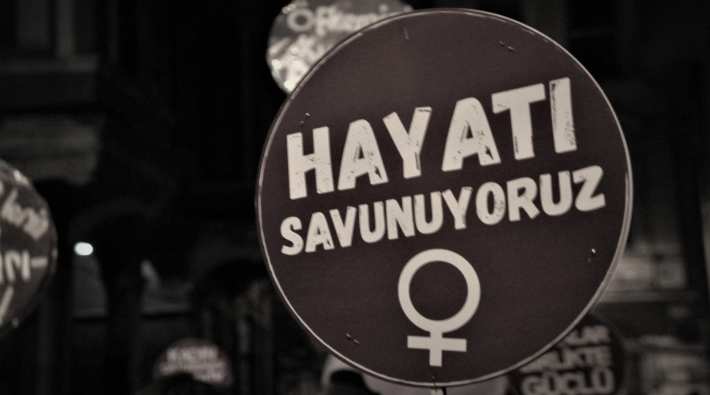 Bursa’da 8 aylık hamile kadın evinde ölü bulundu
