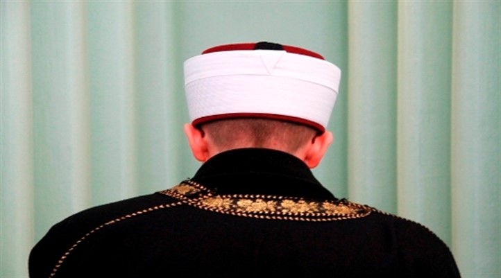 Van’da AKP’den camilere operasyon: 2 haftada 4 imam görevden alındı