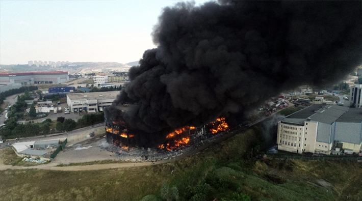 'Çayırova'daki yangında bir anne ve çocuğu dahil 6 kişi öldü'