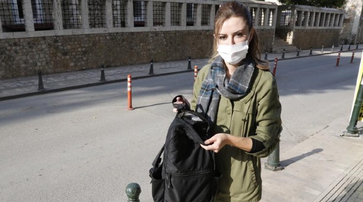 Gazeteci Ceren Deniz, haber takibi için gittiği hastanede saldırıya uğradı