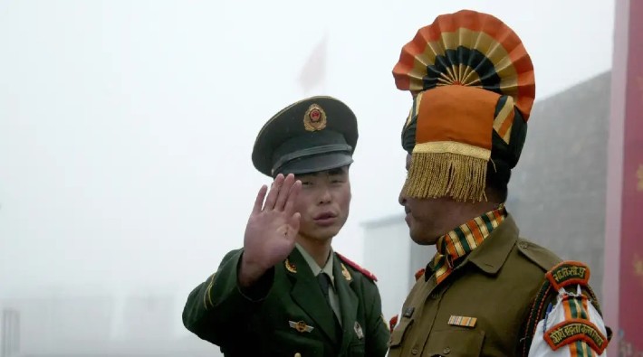 Çin ve Hindistan askerleri arasında çatışma: 20 Hint askeri yaşamını yitirdi