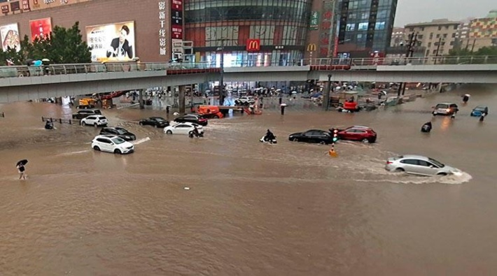 Çin'de sel nedeniyle en az 25 kişi hayatını kaybetti