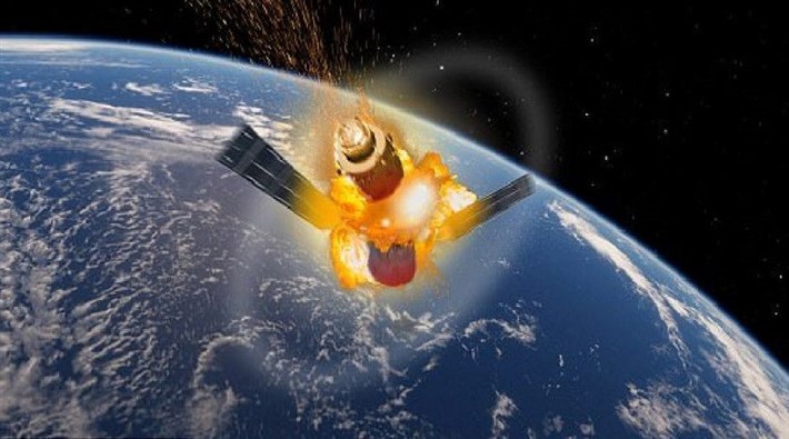 Çin’in uzay üssü patlayarak dünyaya düştü
