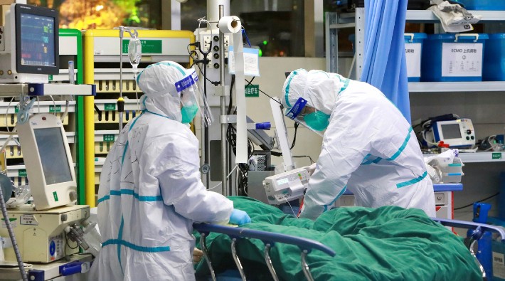 Resmi verilere göre son 24 saatte 373 kişi koronavirüs nedeniyle hayatını kaybetti