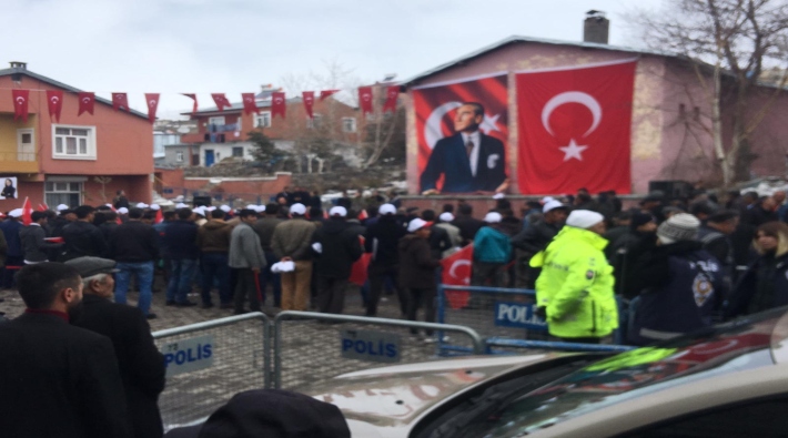 AKP’nin taşıma mitingi hüsranla bitti: 72 kişi