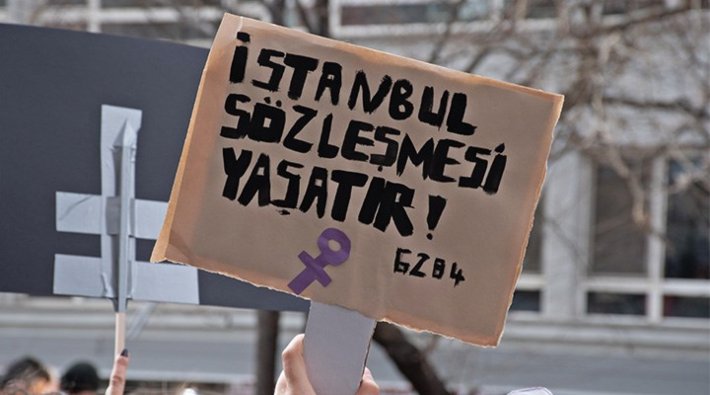 İstanbul Sözleşmesi'nin iptaline karşı Danıştay önünde basın açıklaması yapmak isteyen kadınlara polis engeli