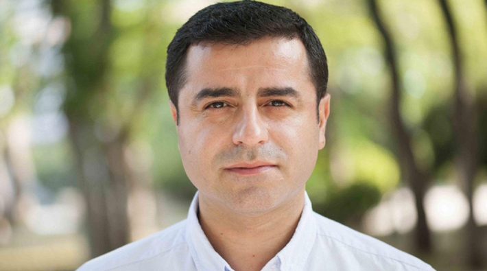 Selahattin Demirtaş'ın ailesi cezaevi ziyaretine giderken kaza geçirdi