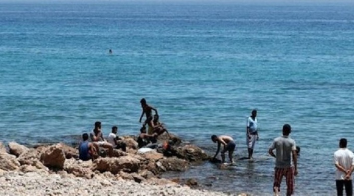 Denizde boğulan bir çocuğu kurtarmak isteyen 11 kişi hayatını kaybetti