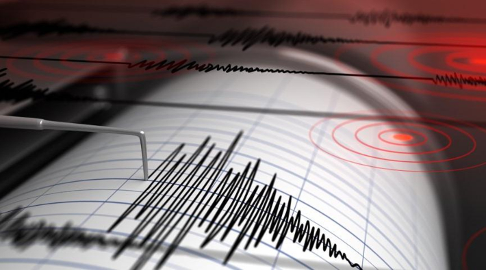 İzmir'de 4.2 büyüklüğünde deprem 