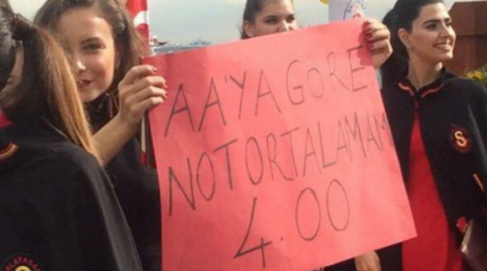 Galatasaray Üniversitesi mezuniyetinde protesto: ‘Biz bu bölümü prompterdan okumadık’