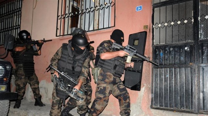 İstanbul'da polisten çok sayıda adrese DHKP-C baskını