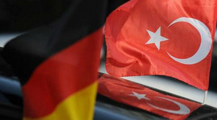 Almanya açıkladı: Diplomatik pasaportlu 196 Türkiye vatandaşının iltica talebi kabul edildi