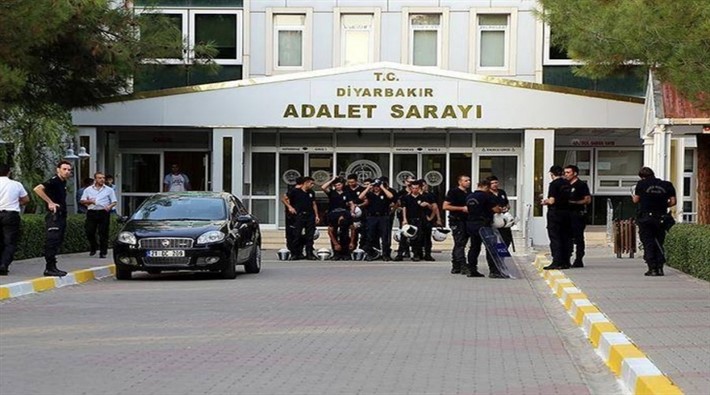 Diyarbakır’da 7’si muhtar 93 kişi hakkında gözaltı kararı