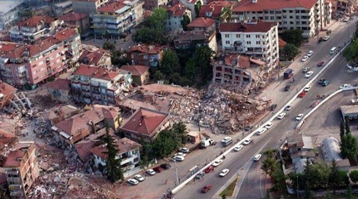 Doğabilimci Ersoy'dan İstanbul için deprem ve tsunami uyarısı