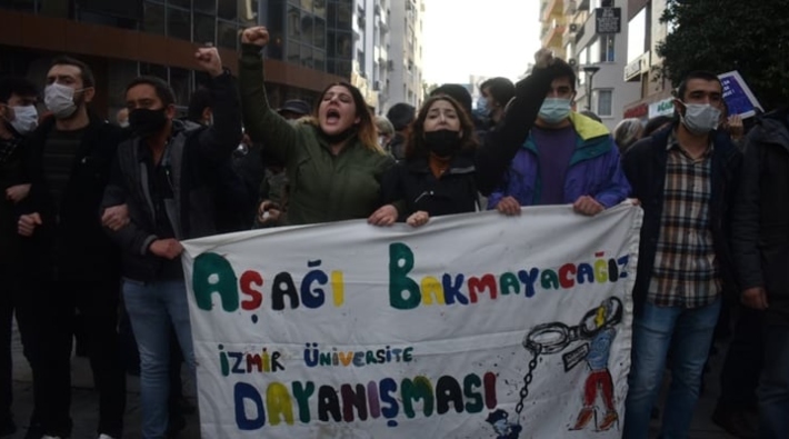 Boğaziçi protestolarına destek veren 35 DEÜ öğrencisine uzaklaştırma cezası!
