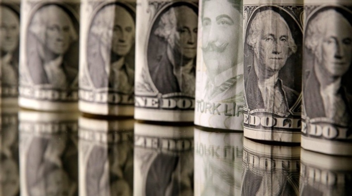 Reuters: Bankalar lira kaybının önüne geçmek için 1 milyar dolar sattı