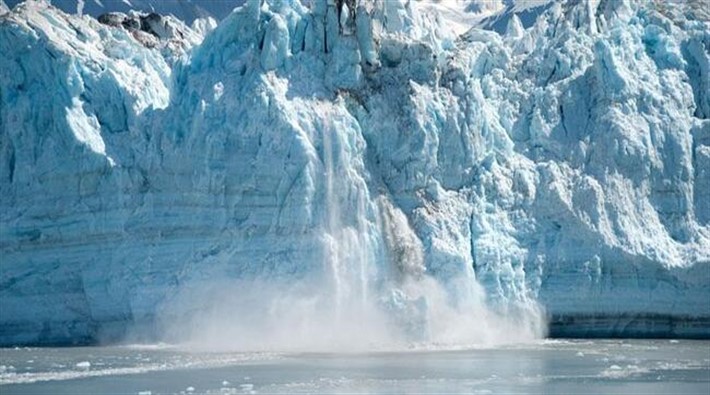 Dünyanın en kalın buzulu beklenenden 80 yıl önce erimeye başladı