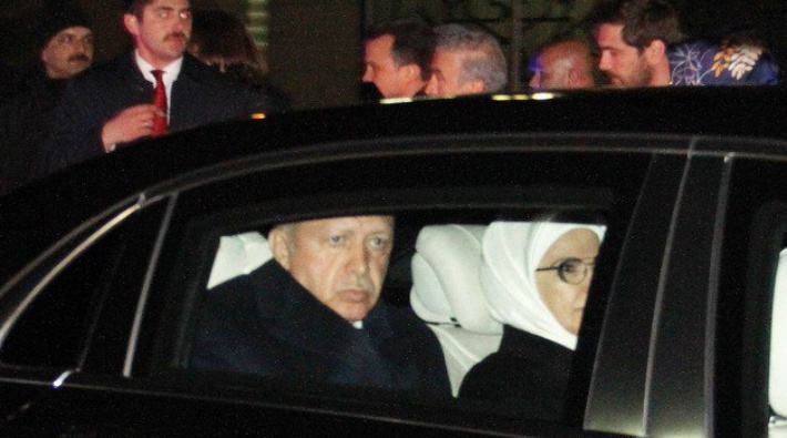 Economist: AKP'nin büyükşehirlerdeki kaybı Erdoğan'ı zora sokuyor