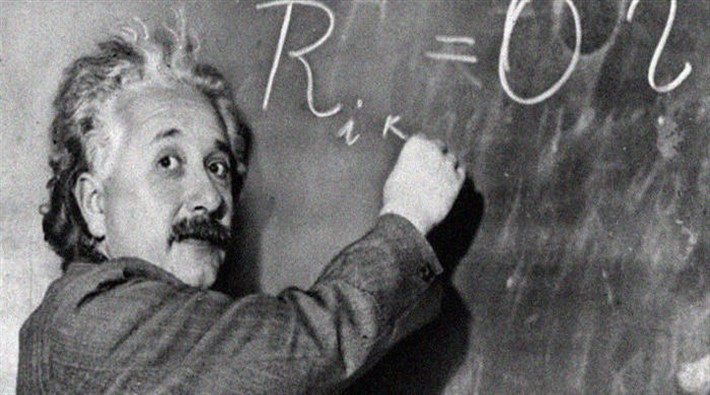Einstein'ın Tanrı'nın varlığını reddettiği mektubu açık artırmaya çıkıyor
